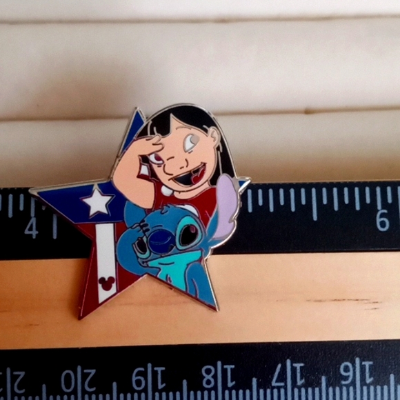 DISNEY HIDDEN MICKEY LILO AND STITCH SALUTING PIN - Picture 4 of 5